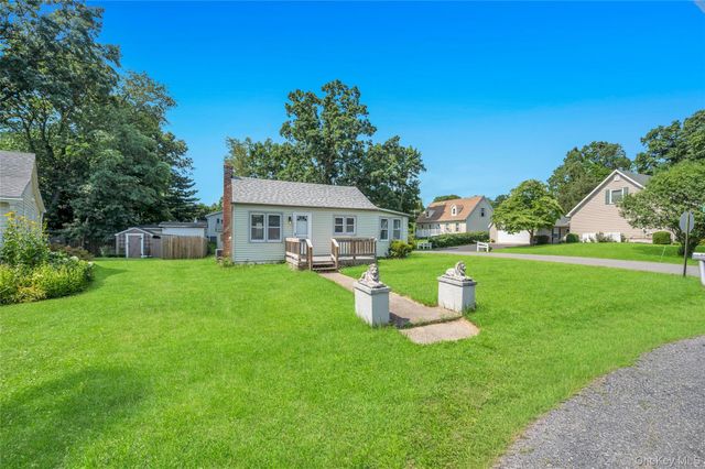 34 Shore Drive, Elizaville, NY 12523