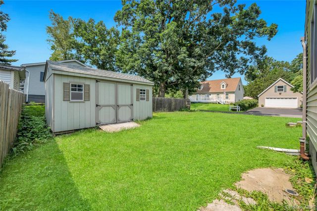 34 Shore Drive, Elizaville, NY 12523