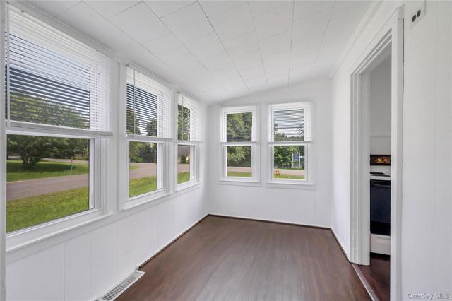 34 Shore Drive, Elizaville, NY 12523