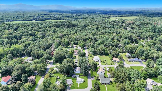 34 Shore Drive, Elizaville, NY 12523
