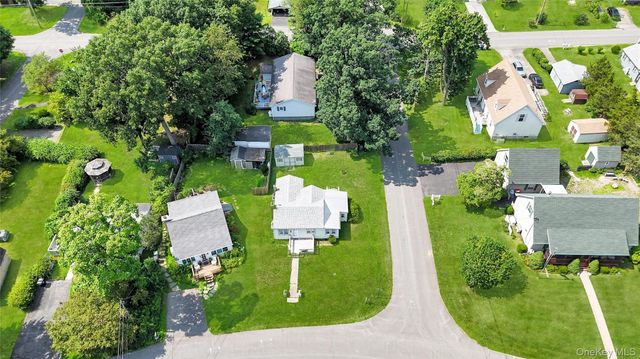 34 Shore Drive, Elizaville, NY 12523