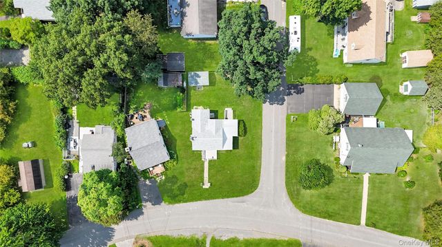 34 Shore Drive, Elizaville, NY 12523