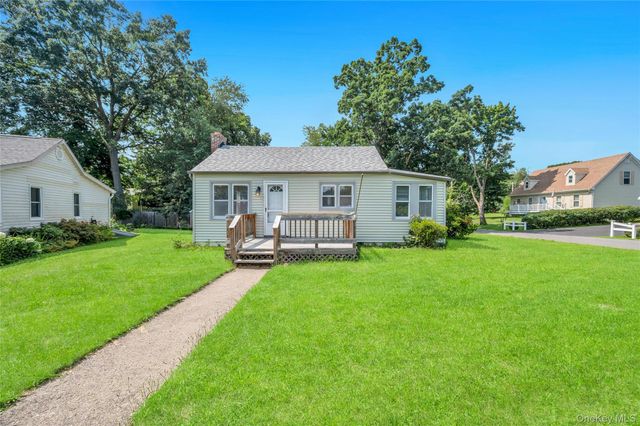 34 Shore Drive, Elizaville, NY 12523