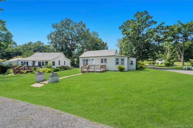 34 Shore Drive, Elizaville, NY 12523