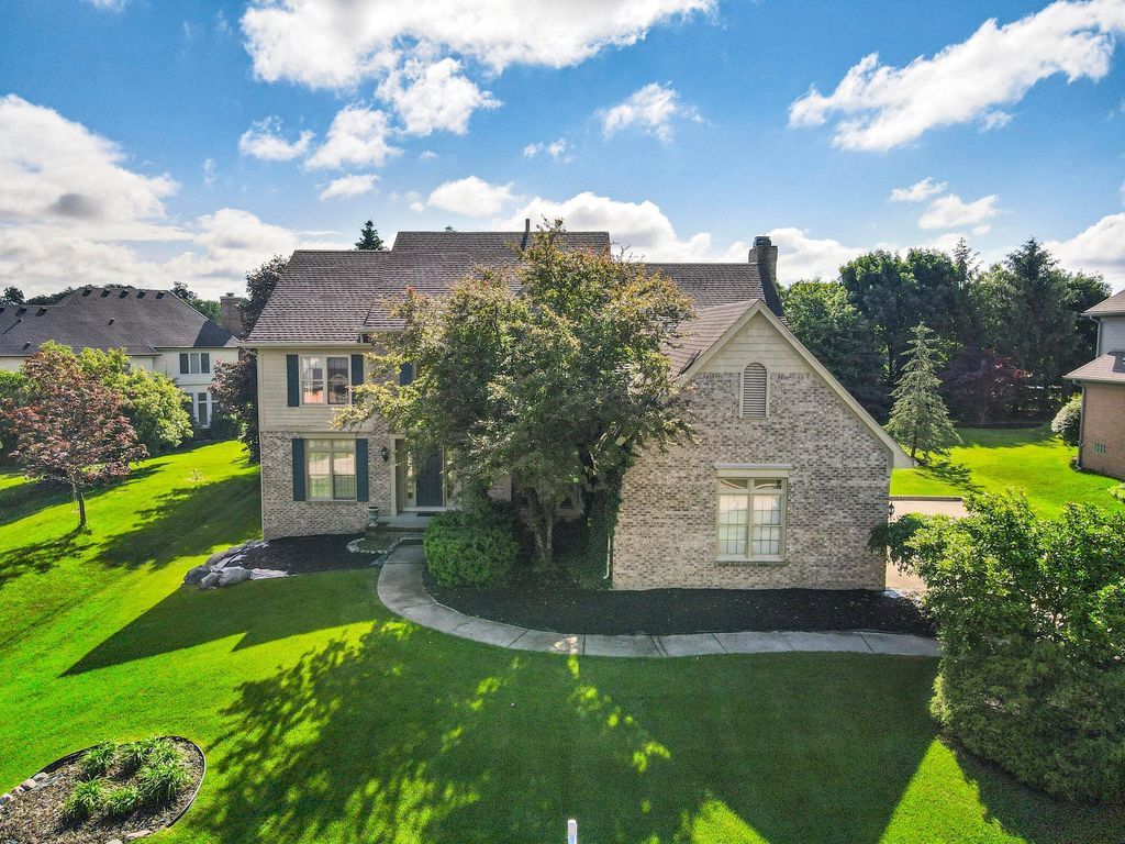 17733 Rolling Woods Circle, Northville Twp, MI 48168