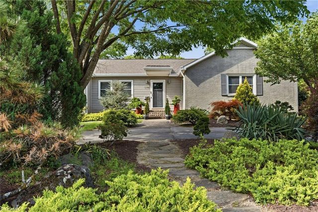 2749 Spring Garden Road, Winston-salem, NC 27106