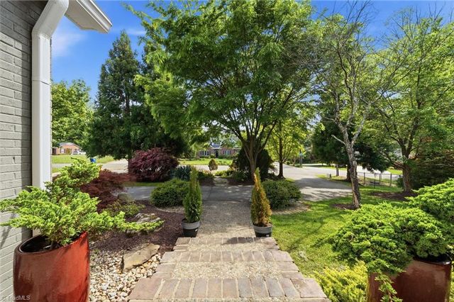 2749 Spring Garden Road, Winston-salem, NC 27106