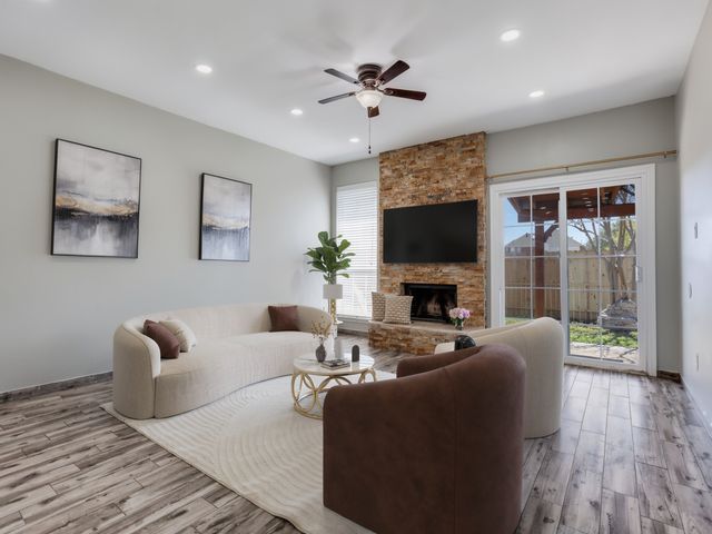 220 Peach Tree Drive, Murphy, TX 75094