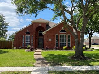 220 Peach Tree Drive, Murphy, TX 75094