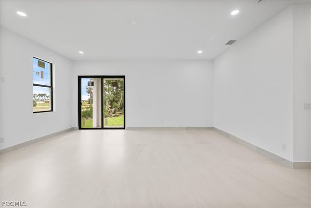 4333 NW 33rd LN, Cape Coral, FL 33993