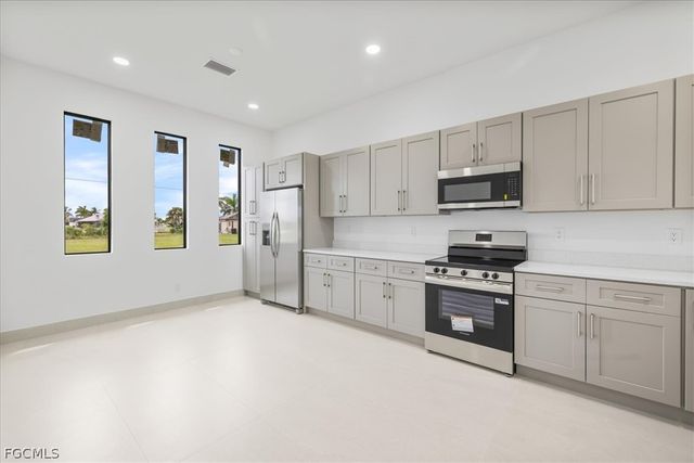 4333 NW 33rd LN, Cape Coral, FL 33993