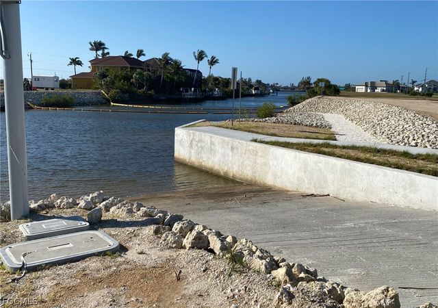 4333 NW 33rd LN, Cape Coral, FL 33993