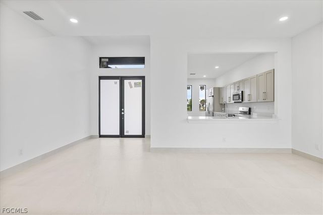 4333 NW 33rd LN, Cape Coral, FL 33993