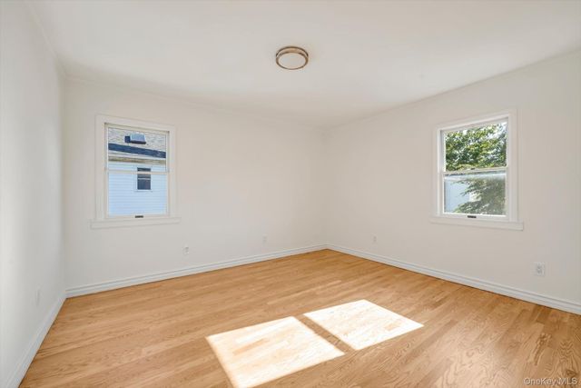 78-14 271st Street, New Hyde Park, NY 11040