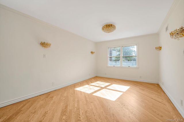 78-14 271st Street, New Hyde Park, NY 11040