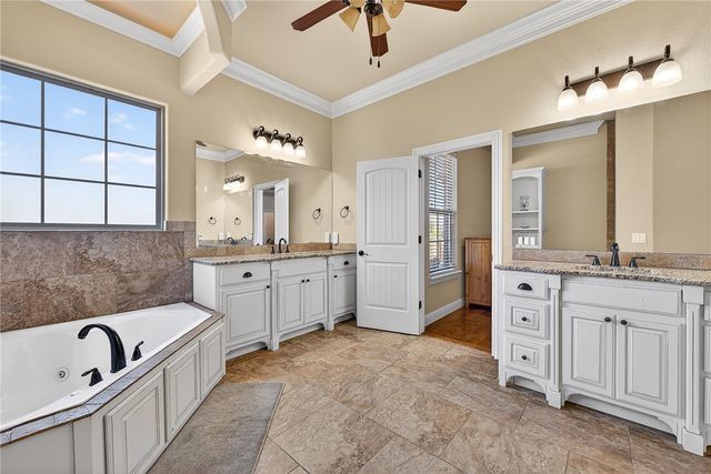 4601 W Willow Ridge Way, Rogers, AR 72758