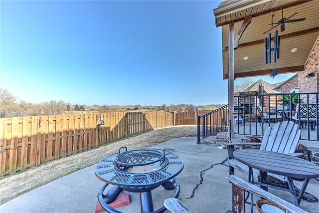 4601 W Willow Ridge Way, Rogers, AR 72758