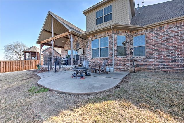4601 W Willow Ridge Way, Rogers, AR 72758
