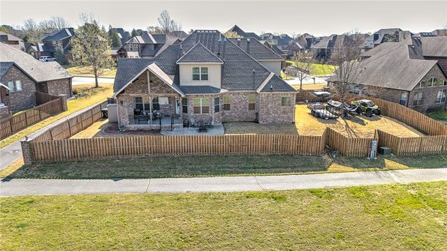 4601 W Willow Ridge Way, Rogers, AR 72758