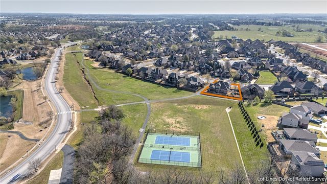4601 W Willow Ridge Way, Rogers, AR 72758