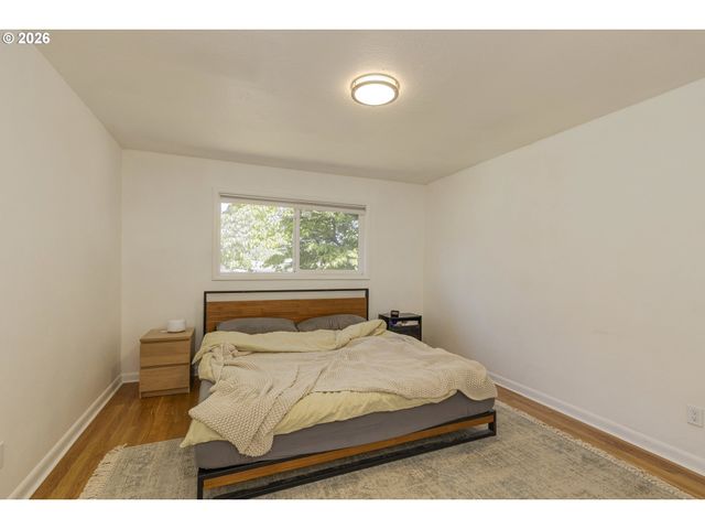 12410 Ne MORRIS St, Portland, OR 97230