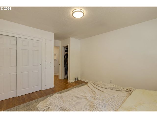 12410 Ne MORRIS St, Portland, OR 97230