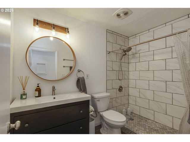 12410 Ne MORRIS St, Portland, OR 97230