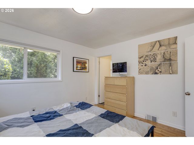 12410 Ne MORRIS St, Portland, OR 97230