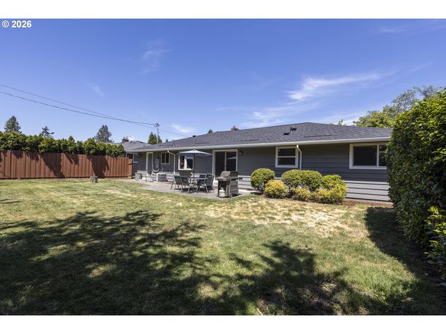 12410 Ne MORRIS St, Portland, OR 97230