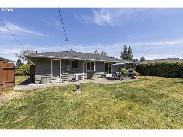 12410 Ne MORRIS St, Portland, OR 97230