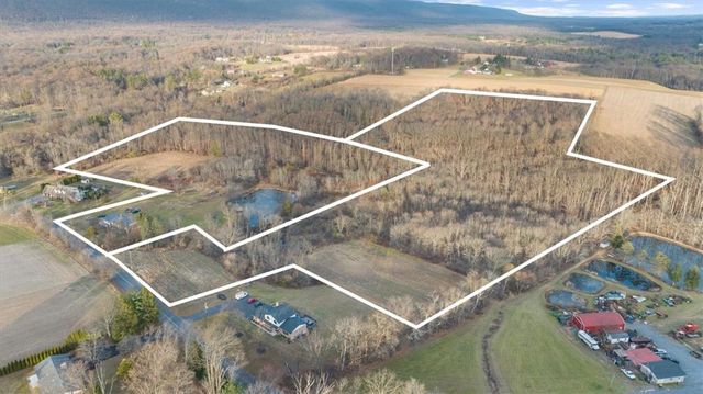 988 Hoch Road, Moore Twp, PA 18038