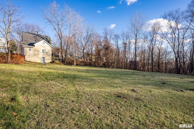 1108 ARLINGTON Avenue, Davenport, IA 52803