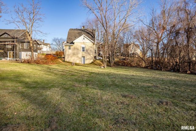 1108 ARLINGTON Avenue, Davenport, IA 52803