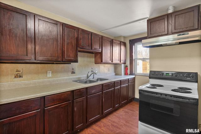 1108 ARLINGTON Avenue, Davenport, IA 52803