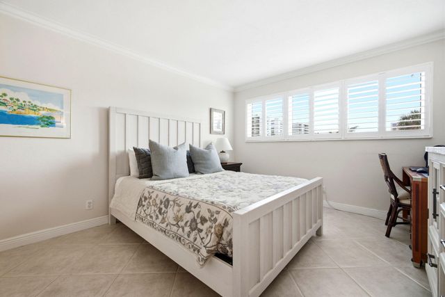 3221 NE 8th Street F305, Pompano Beach, FL 33062