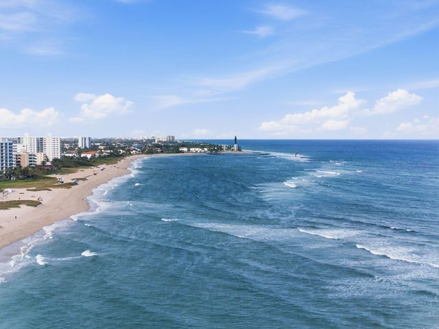 3221 NE 8th Street F305, Pompano Beach, FL 33062
