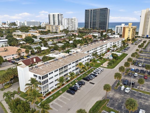 3221 NE 8th Street F305, Pompano Beach, FL 33062