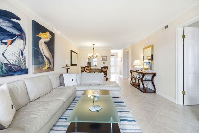 3221 NE 8th Street F305, Pompano Beach, FL 33062