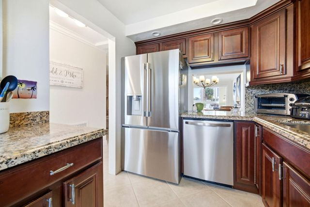 3221 NE 8th Street F305, Pompano Beach, FL 33062