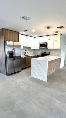 790 Sarazen Drive, West Palm Beach, FL 33413