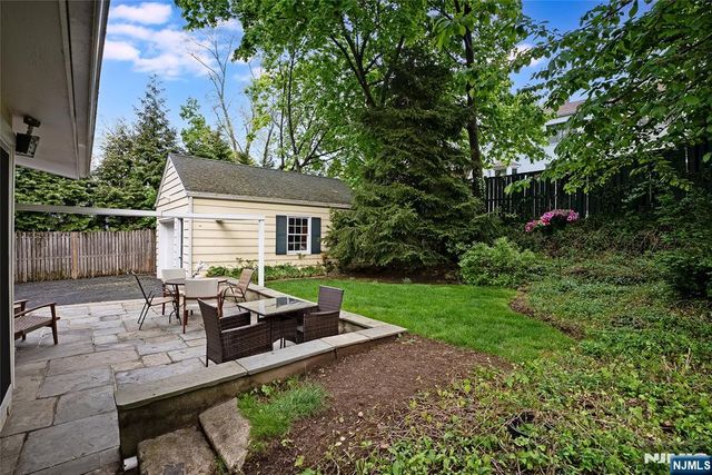 593 Ridgeland Terrace, Englewood, NJ 07631
