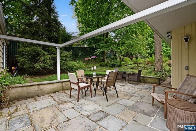 593 Ridgeland Terrace, Englewood, NJ 07631