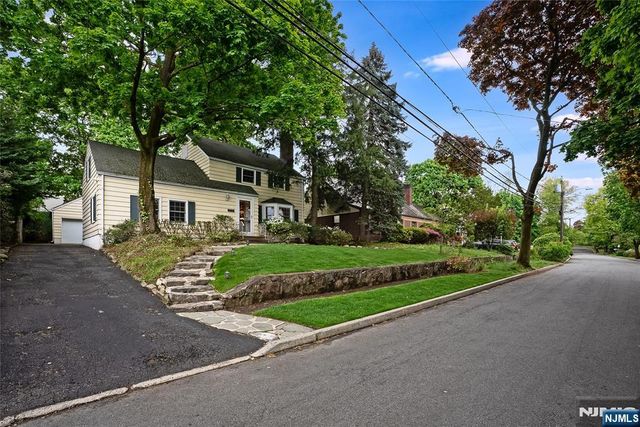 593 Ridgeland Terrace, Englewood, NJ 07631