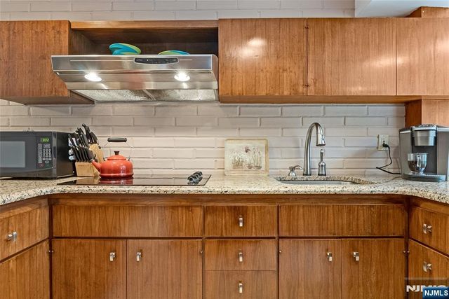 593 Ridgeland Terrace, Englewood, NJ 07631