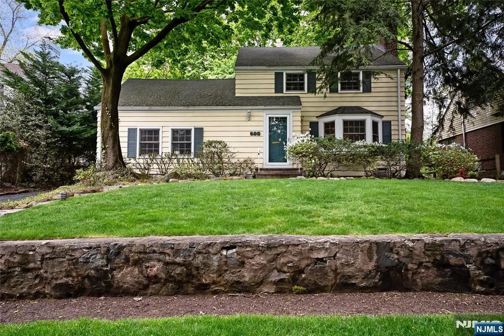 593 Ridgeland Terrace, Englewood, NJ 07631