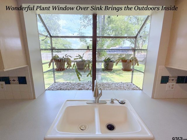 6106 Wilshire Dr., Tyler, TX 75703
