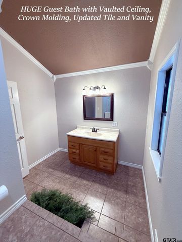 6106 Wilshire Dr., Tyler, TX 75703
