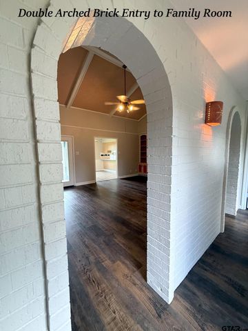 6106 Wilshire Dr., Tyler, TX 75703
