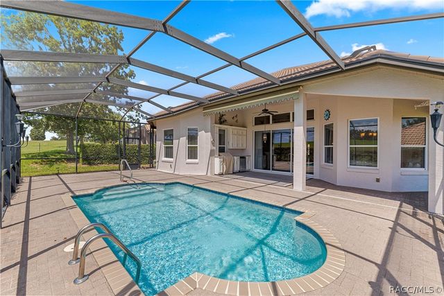512 W Doerr Path, Hernando, FL 34442