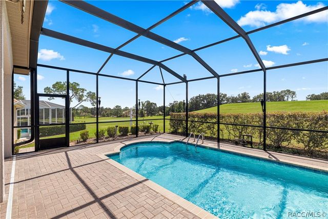 512 W Doerr Path, Hernando, FL 34442